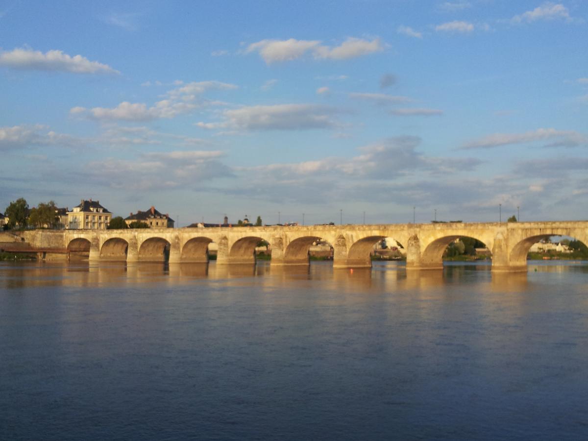 Different Holidays Saumur Εξωτερικό φωτογραφία